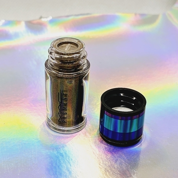 MAC Cosmetics Out All Night Pigment Loose Eyeshadow LE - Picture 6 of 6